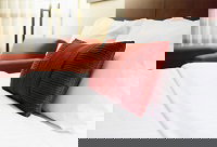 The Harp Bed & Breakfast - Holiday Byron Bay 0