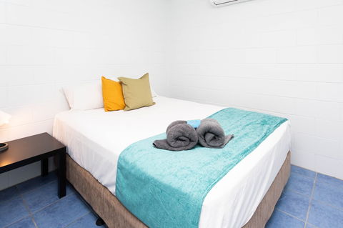 Airlie Sun & Sand Accommodation 6 - Holiday Byron Bay 5