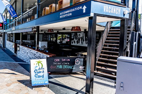 Airlie Sun & Sand Accommodation 6 - Holiday Byron Bay 0