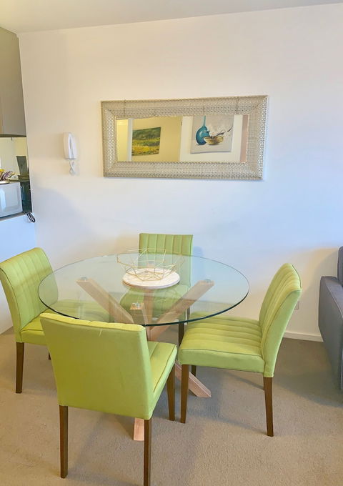 Luxury Apartment With View - Holiday Byron Bay 3