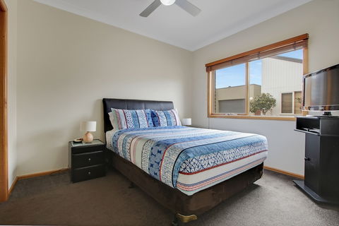 Apartments On Church - Unit 7 - Holiday Byron Bay 3