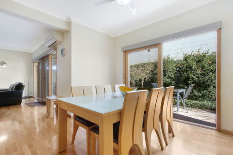 Apartments On Church - Unit 7 - Holiday Byron Bay 1