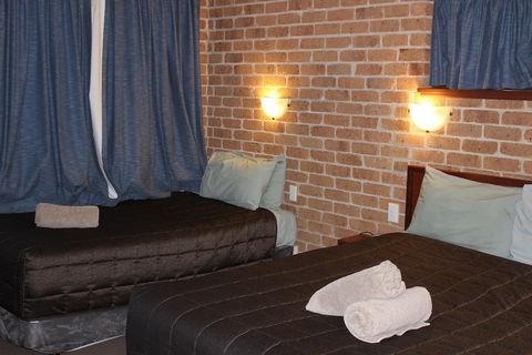 Acacia Motor Inn Armidale - Holiday Byron Bay 3