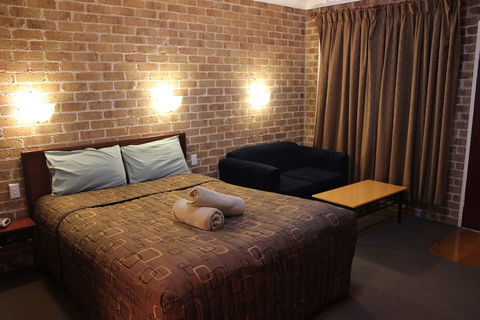 Acacia Motor Inn Armidale - Holiday Byron Bay 4