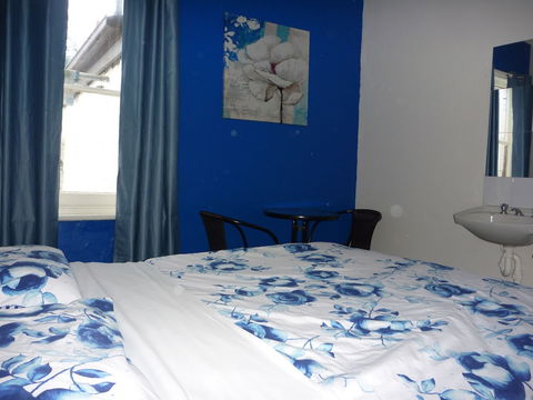 Adelaide Travellers Inn - Hostel - Holiday Byron Bay 3