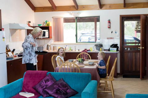Misty Valley Country Cottages - Holiday Byron Bay 4
