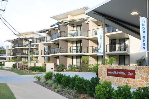Agnes Water Beach Club - Holiday Byron Bay 1