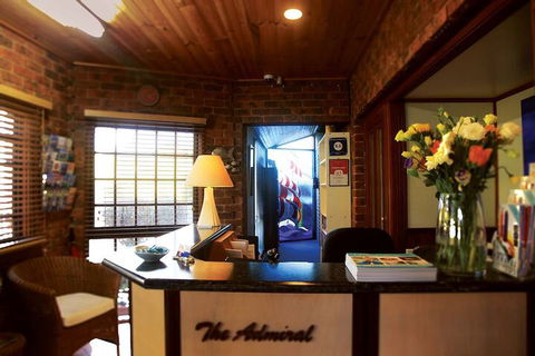 Admiral Motor Inn - Holiday Byron Bay 2