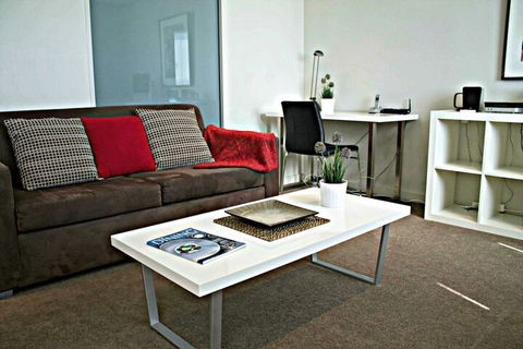 Adelaide DressCircle Apartments North Terrace - Holiday Byron Bay 1