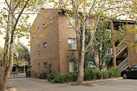 Adelaide Dresscircle Apartments Archer Street - Holiday Byron Bay 3