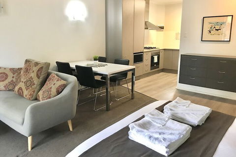 Adelaide Dresscircle Apartments Archer Street - Holiday Byron Bay 7