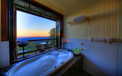 At Remingtons Private Cottages & Lodge - Holiday Byron Bay 5