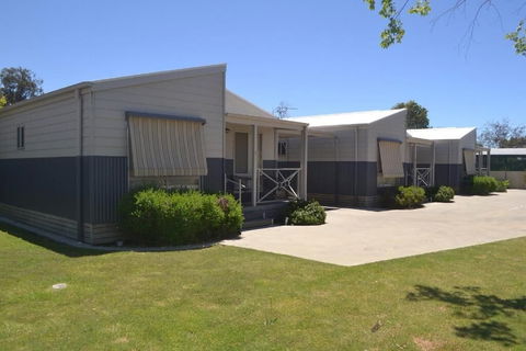 Ashleigh Court Motor Inn - Holiday Byron Bay 0