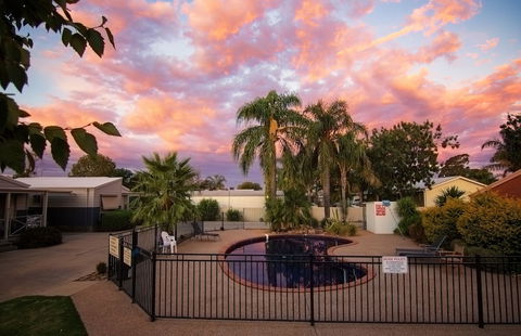 Ashleigh Court Motor Inn - Holiday Byron Bay 3