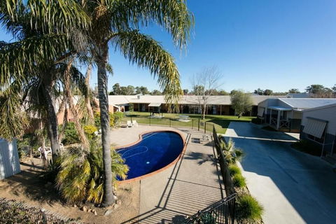 Ashleigh Court Motor Inn - Holiday Byron Bay 1