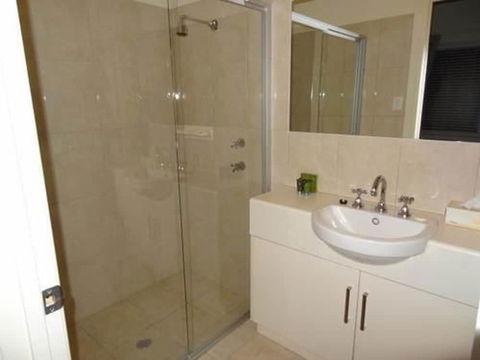 Hahndorf Oak Tree Cottages - Holiday Byron Bay 3