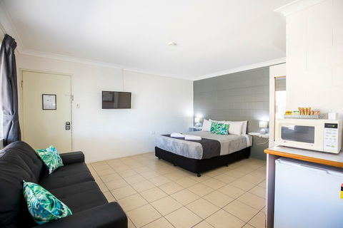 Banjo Paterson Motor Inn - Holiday Byron Bay 3