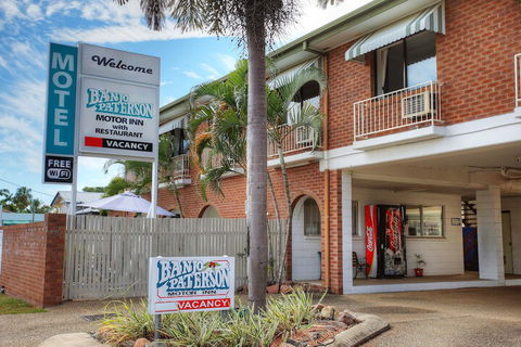Banjo Paterson Motor Inn - Holiday Byron Bay 1