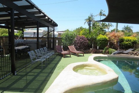 Mackay Motor Inn - Holiday Byron Bay 5