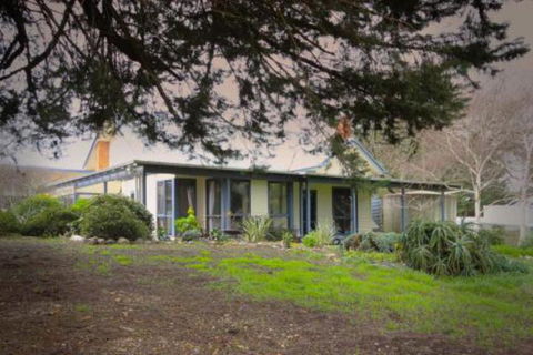 Galwiji Homestead - Holiday Byron Bay 0