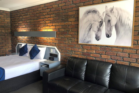 Logan City Motor Inn - Holiday Byron Bay 7