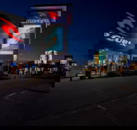 Bells Beach Backpackers - Holiday Byron Bay