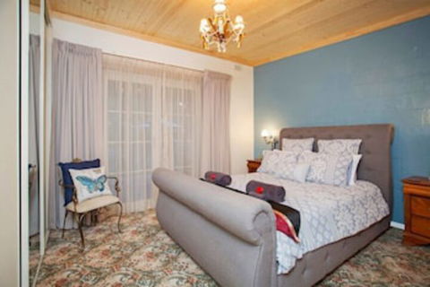 Hahndorf House B&B - Holiday Byron Bay 0