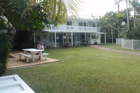 Absolute Backpackers Mission Beach - Holiday Byron Bay 0