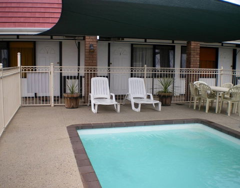 Tudor House Motel - Holiday Byron Bay 4