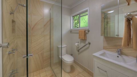 Atherton Hinterland Motel - Holiday Byron Bay 4