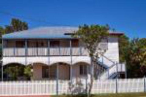 Johnstones On Oxley Bed & Breakfast - Holiday Byron Bay 0