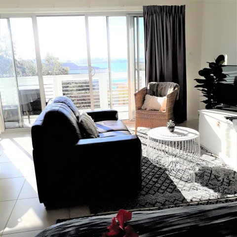 Shutters By The Sea - Holiday Byron Bay 6