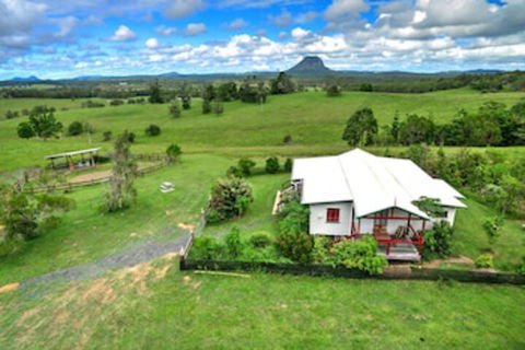 Avalon Noosa Farm Cottages - Holiday Byron Bay 0