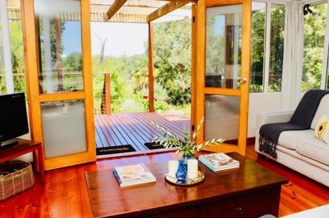 Nagoondie Studio - Holiday Byron Bay 6