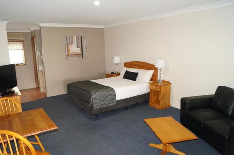 Asters On James Motor Inn - Holiday Byron Bay 6