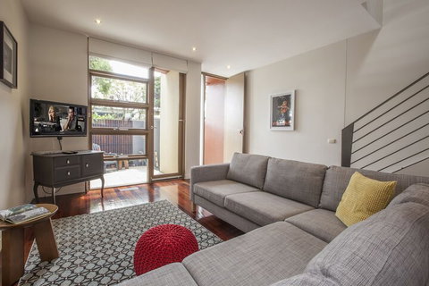 BOUTIQUE STAYS - Somerset Terrace - Holiday Byron Bay 3