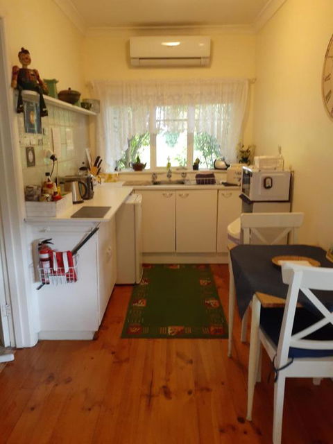 Travellers Rest B & B - Holiday Byron Bay 2