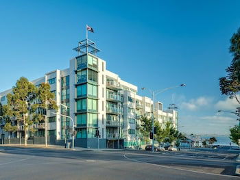 Waterfront By Gold Star Stays - Holiday Byron Bay 0