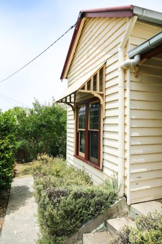 Miss Pyms Cottage - Holiday Byron Bay 0