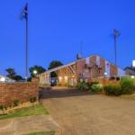 All Travellers Motor Inn - Holiday Byron Bay 0