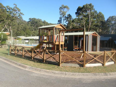 Halls Gap Log Cabins - Holiday Byron Bay 6