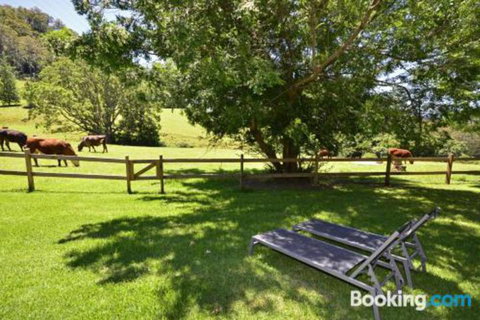 Secrets At Cedar Grove - Holiday Byron Bay 2