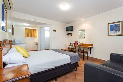Glenmore Tavern - Holiday Byron Bay 5