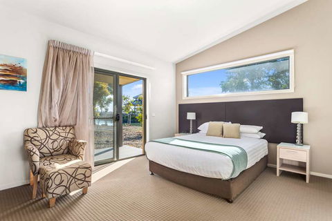 Quality Suites Point Cook Seasons 5 - Holiday Byron Bay 6