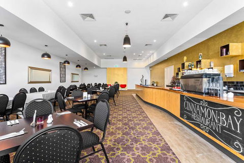 Quality Suites Point Cook Seasons 5 - Holiday Byron Bay 15