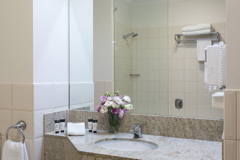 Hotel Grand Chancellor on Currie - Holiday Byron Bay 3