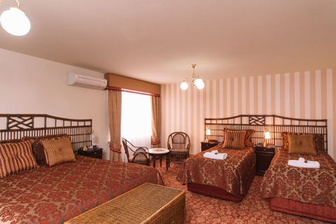 Hadley's Orient Hotel - Holiday Byron Bay 3