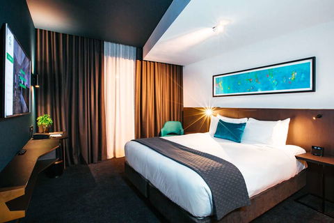 Eatons Hill Hotel - Holiday Byron Bay 4