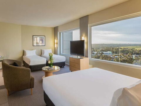 PARKROYAL Melbourne Airport - Holiday Byron Bay 3