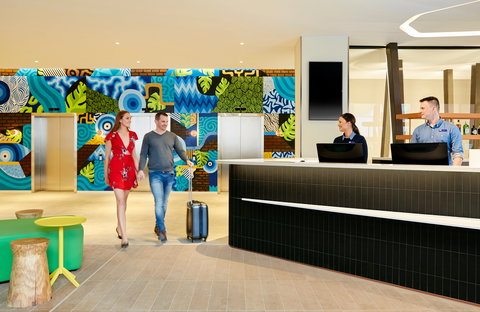 Holiday Inn Express Adelaide City Centre - Holiday Byron Bay 5